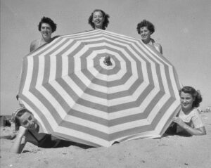 Crowdfunding parasol
